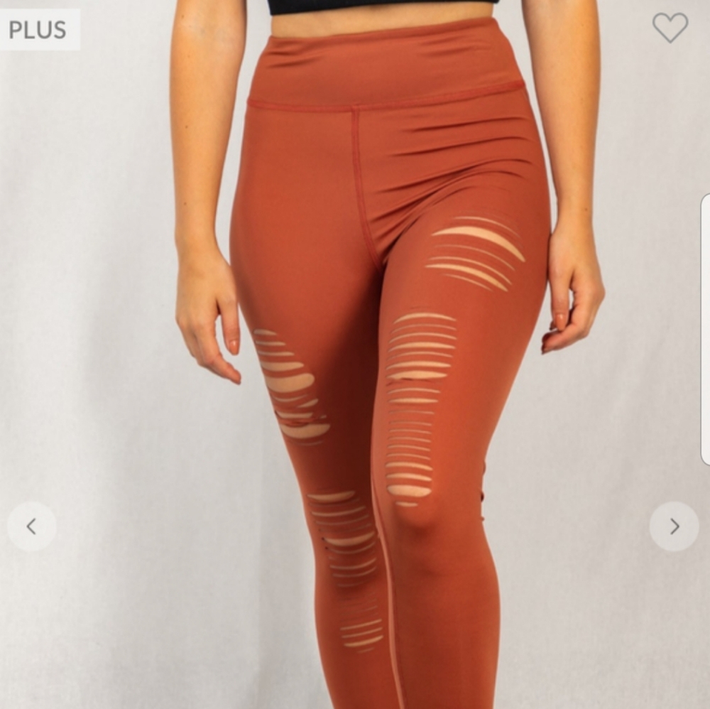 ๐จSale White Birch cognac distressed leggings